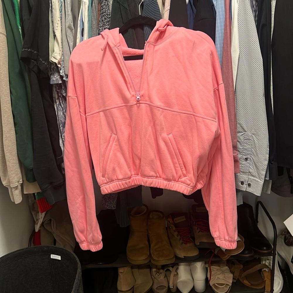 Alo Yoga cropped half zip pink hoodie